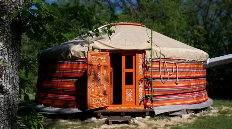 Campismo de Luxo Les Yourtes De Bascot Vaylats
